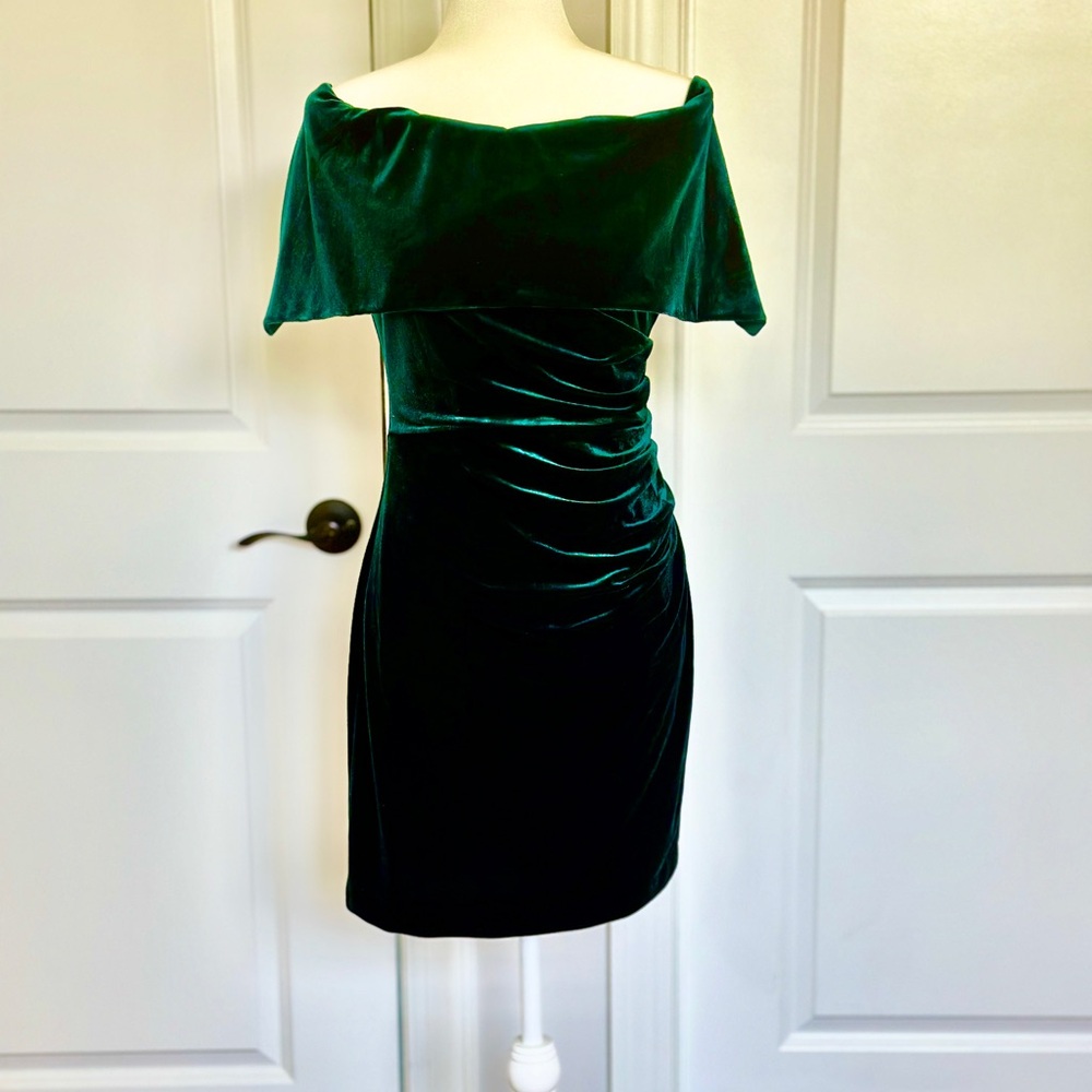 Vince Camaro - Size 8 emerald green cocktail dress